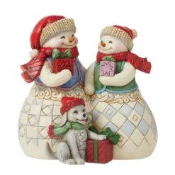 Enesco Gift Snow Couple With Puppy Fig(Snow Couple With Puppy Fig 1)